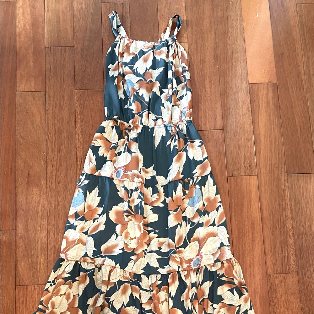 Lulus floral to the floor pleated dress
